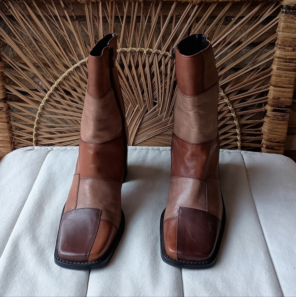 Vintage Milano 90s Women's Patchwork Brown Leather Boots_40 - Picture 2 of 8